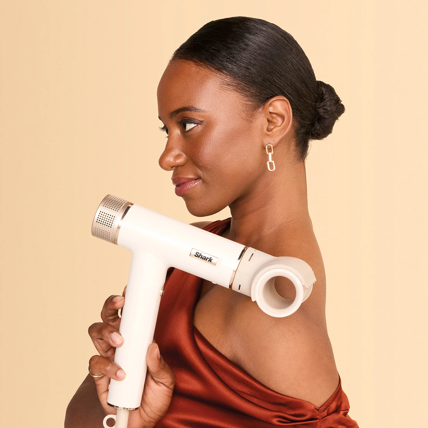 Shark-HD300-InUse-PolisheGuilhermina-Finished3